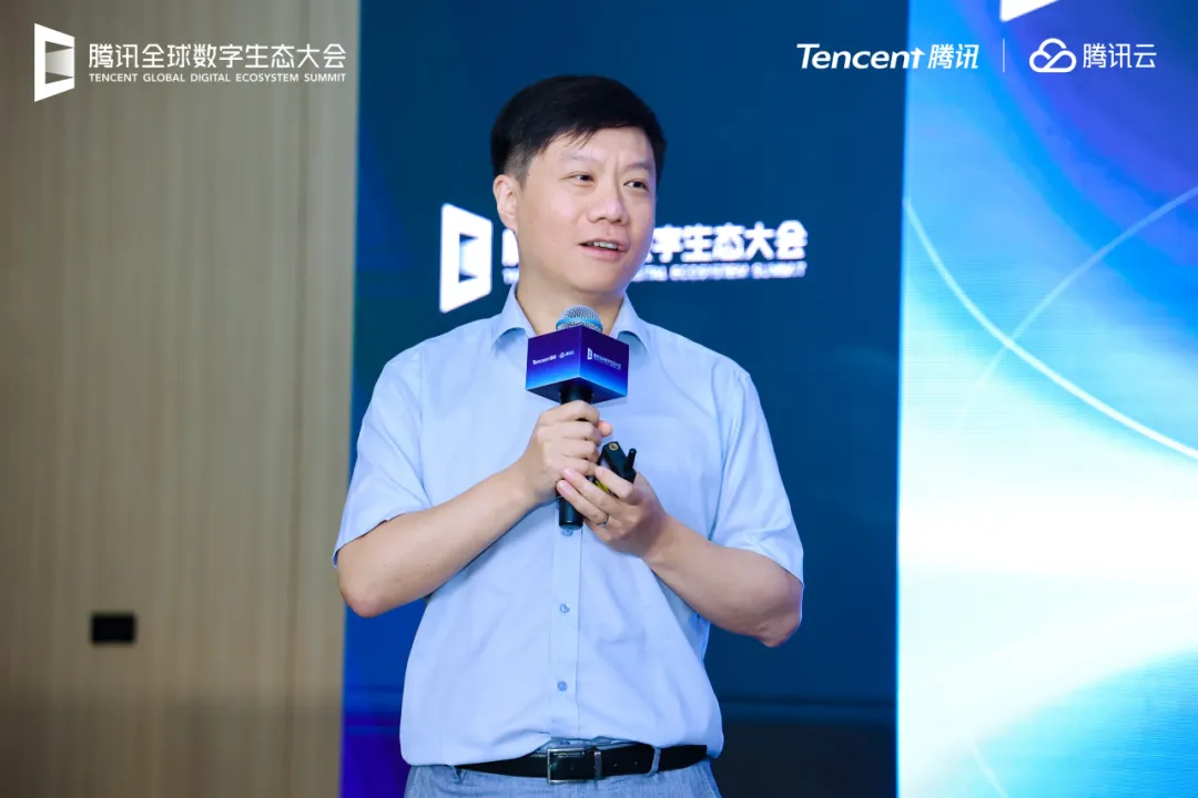 明略科技吴明辉:通用Benchmark就像学科考试,每个领域要有自己的评估体系 明略科技吴明辉:通用Benchmark就像学科考试,每个领域要有自己的评估体系